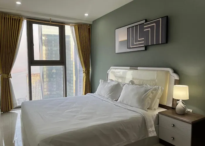The Peak Residence, Multi-Apartment By Emma